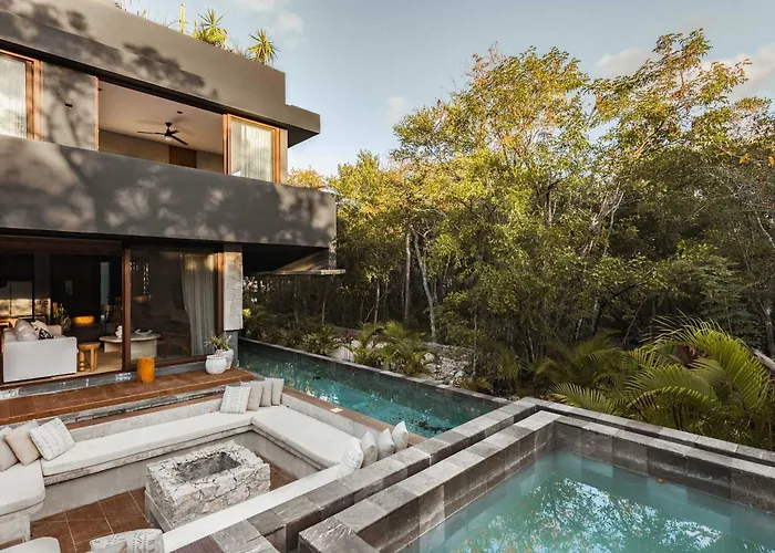Luxury Jungle With Private Pool & Jacuzzi