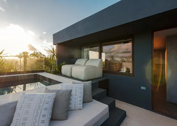 Luxury Jungle With Private Pool & Jacuzzi *