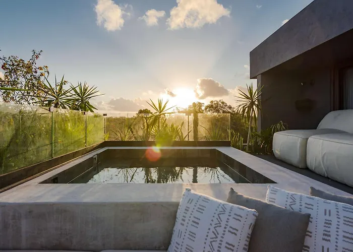 Casa de férias Luxury Jungle With Private Pool & Jacuzzi